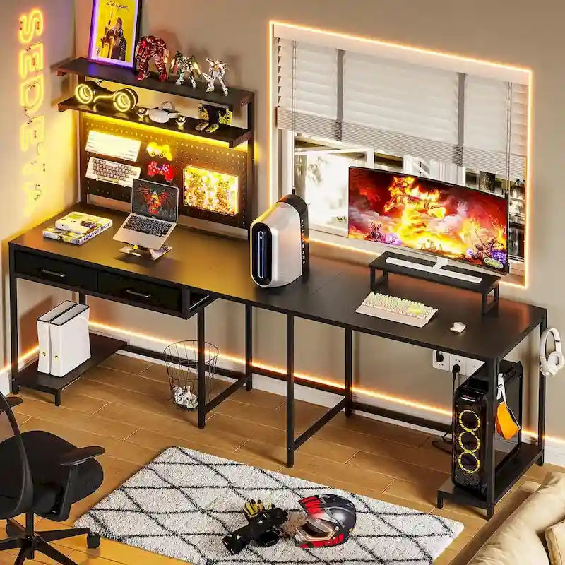 Bureau de jeu en L avec panneau perforé, tiroirs et support d'écran